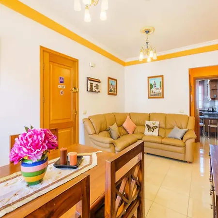 דירה House In